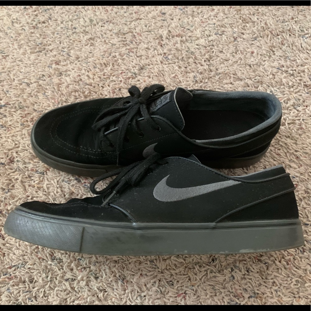 Nike SB Janowski shoes men’s size 9